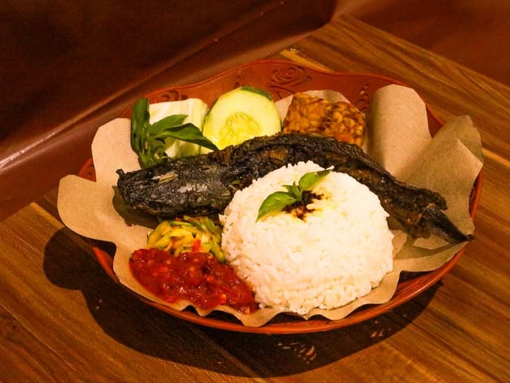 Pecel Lele
